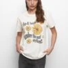 PULL & BEAR Graphic T-Shirt Con StampaBeige Donna T-shirt E Top PUC21D2A8-B11 -Pull & Bear 5a5fd9c621d144639eb3efadfa571208