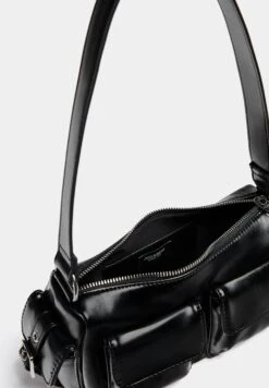 PULL & BEAR Multi-Pocket - Borsa A Mano - Black 8 PULL & BEAR Multi-Pocket - Borsa A Mano - Black -Pull & Bear 5e65581489c14f9facccde8e0def60ec