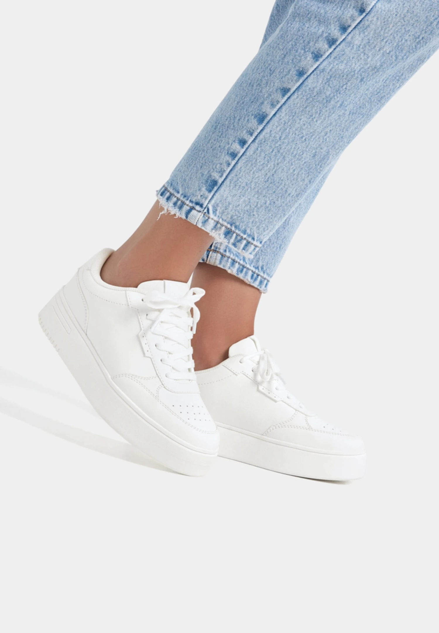 PULL & BEAR Basic-Mit DickerSneakers BasseWhite Donna Sneakers PUC11A0M2-A11 3 PULL & BEAR Basic-Mit DickerSneakers BasseWhite Donna Sneakers PUC11A0M2-A11