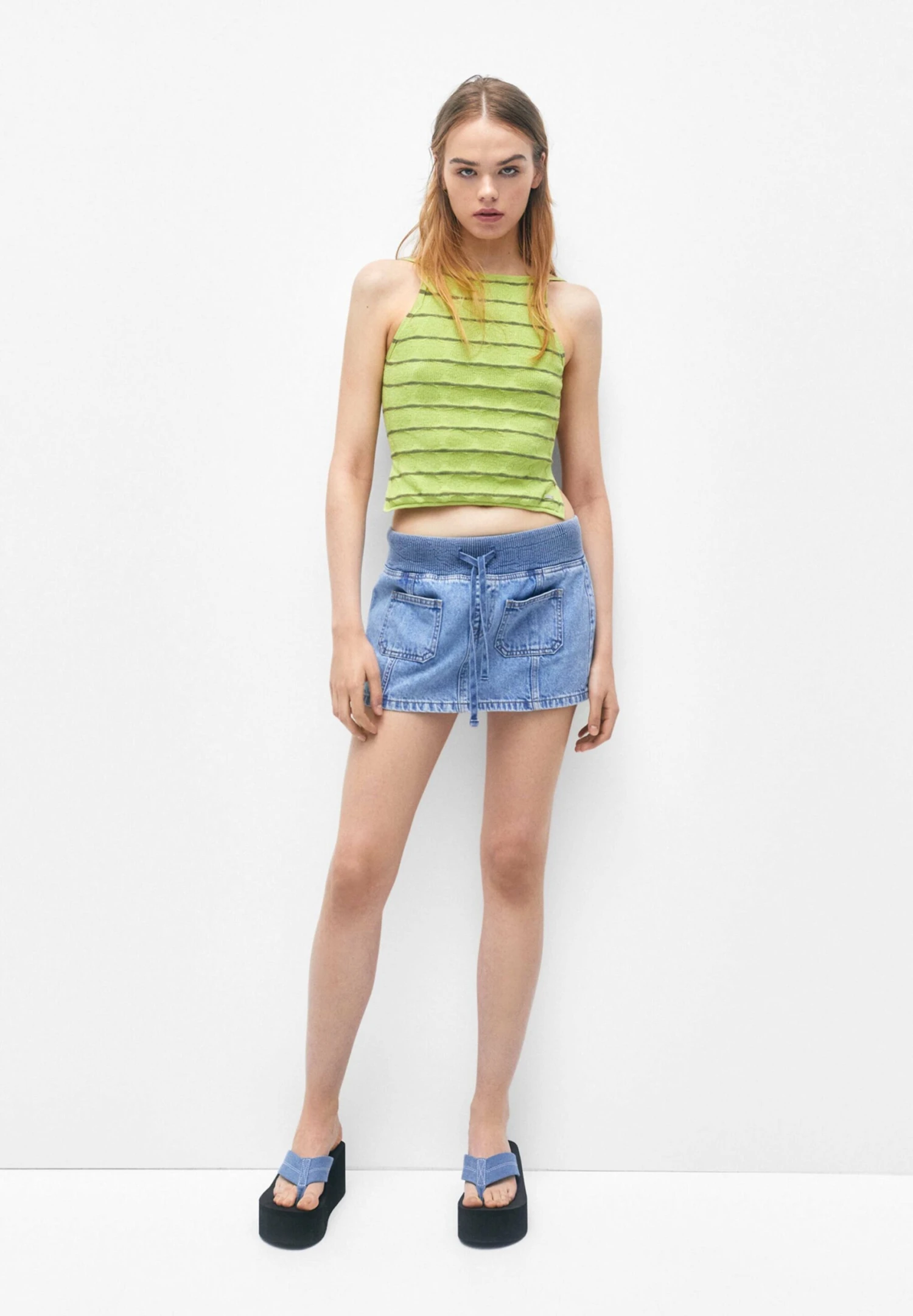 PULL & BEAR Textured StripedTopGreen Donna T-shirt E Top PUC21D2DN-M11 4 PULL & BEAR Textured StripedTopGreen Donna T-shirt E Top PUC21D2DN-M11 - immagine 2
