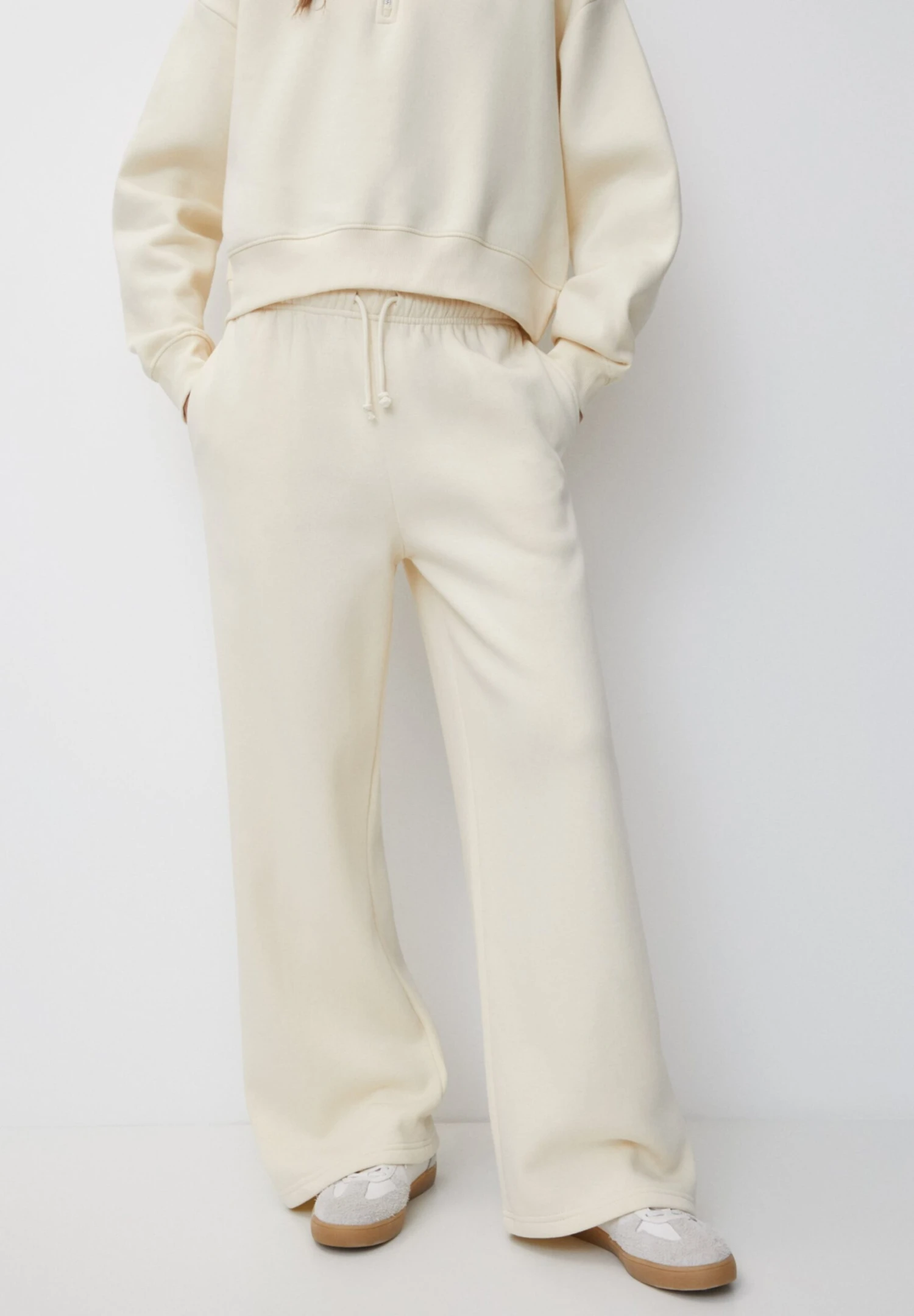 PULL & BEAR Wide LegPantaloni SportiviBeige Donna Pantaloni PUC21A0V2-B11 3 PULL & BEAR Wide LegPantaloni SportiviBeige Donna Pantaloni PUC21A0V2-B11