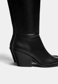 PULL & BEAR Stivali AltiBlack Donna Stivali PUC11A0LX-Q11 -Pull & Bear 6a7b07e4c713486588ce12ff36bd7495