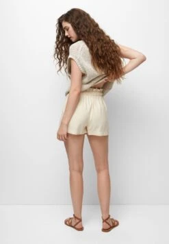 PULL & BEAR Basic BermudaShortsSand Donna Shorts PUC21S0D5-B11 -Pull & Bear 6b278f742e9f4f068f193db9bf860aec