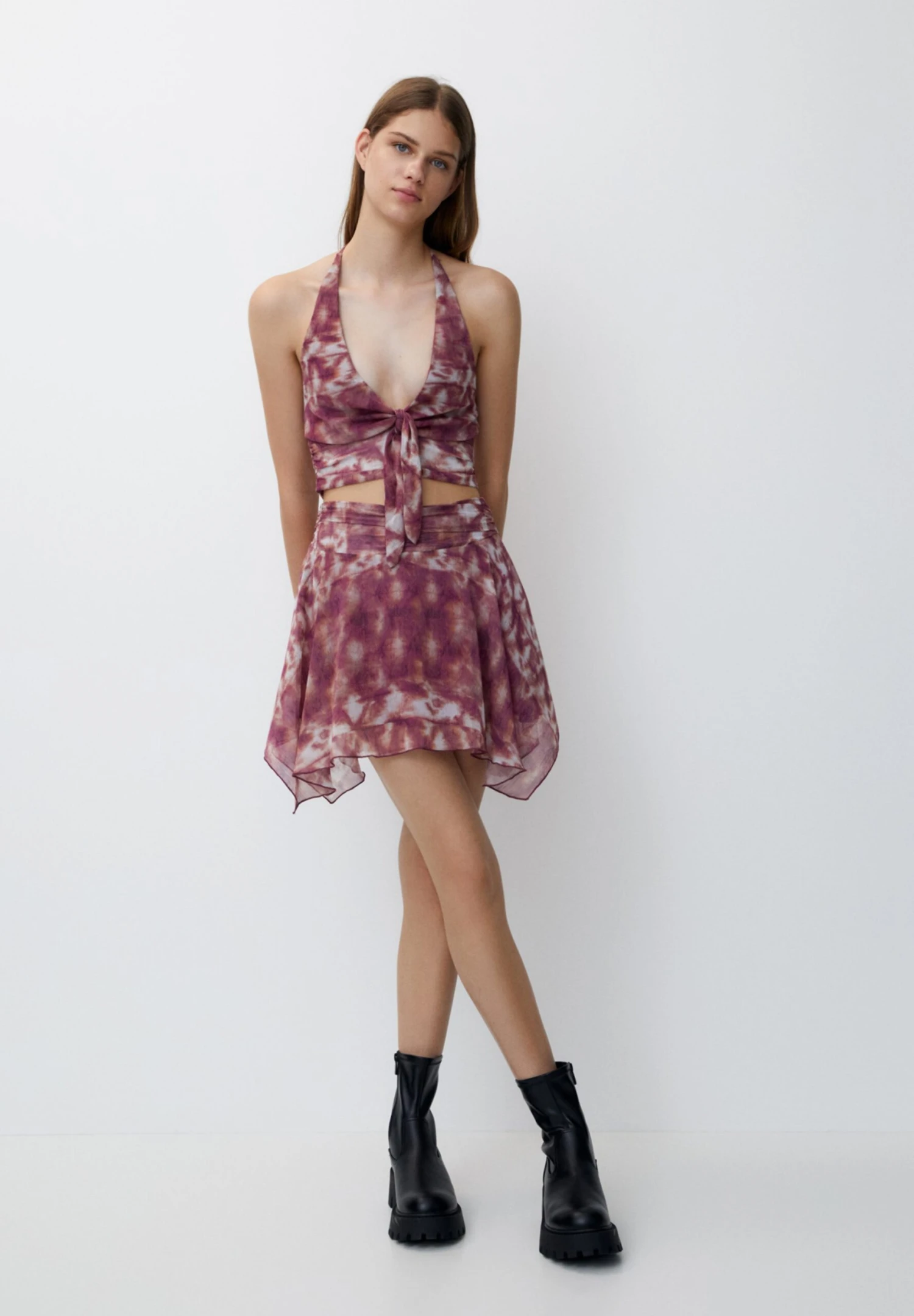 PULL & BEAR Draped Halter Crop TopRed Donna T-shirt E Top PUC21D2JI-G11 4 PULL & BEAR Draped Halter Crop TopRed Donna T-shirt E Top PUC21D2JI-G11 - immagine 2