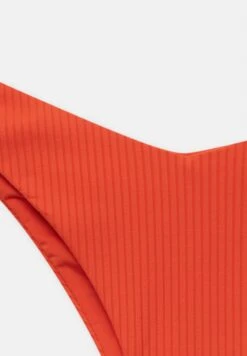 PULL & BEAR Basic U Fit Bikini Pezzo SottoRed Donna Moda Mare PUC81I02Z-G11 -Pull & Bear 6cc0d41bbaa24de191400a4184a60373