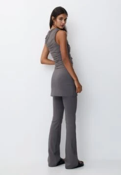 PULL & BEAR Sleeveless Gathered Details CamicettaDark Grey Donna Camicie E Bluse PUC21E12C-C11 -Pull & Bear 73d642b6e67043d78f8c9f95877df9af