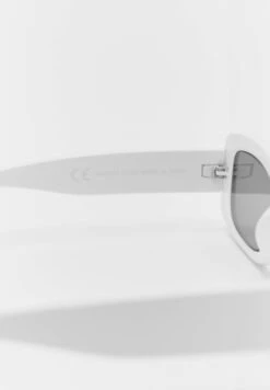 PULL & BEAR BasicOcchiali Da SoleWhite Donna Occhiali Da Sole PUC51K005-A11 -Pull & Bear 7424463fc90a42f882c95b013991e969