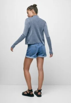 PULL & BEAR High-Waist Mom - Shorts Di Jeans - Blue Denim -Pull & Bear 76ae7927d07d4498bac46a1ab091e040