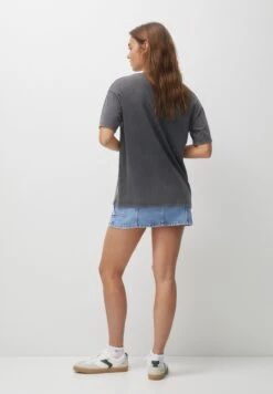 PULL & BEAR Short Sleeve Floyd T-Shirt Con StampaBlack Donna T-shirt E Top PUC21D2J4-Q11 10 PULL & BEAR Short Sleeve Floyd T-Shirt Con StampaBlack Donna T-shirt E Top PUC21D2J4-Q11 -Pull & Bear 7aa4b5fe53554eef9b7915fef3b111c6