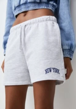 PULL & BEAR New York Jogging - Bermuda - Pantaloni Sportivi - Grey -Pull & Bear 7cb0a5f136ee453188a1911915232cdd
