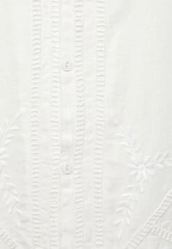 PULL & BEAR With Embroidered DetailCamiciaWhite Donna Camicie E Bluse PUC21009E-A11 -Pull & Bear 82b6045394fa481ba8d78d9fb34949dd