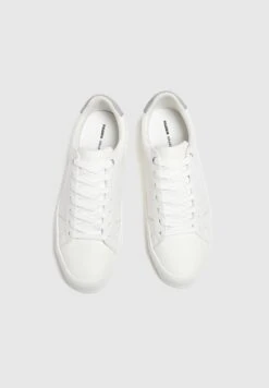 PULL & BEAR Casual With DetailSneakers BasseWhite Donna Sneakers PUC11A0JY-A11 -Pull & Bear 82d44915d7524a08b23e7a06b34f5183