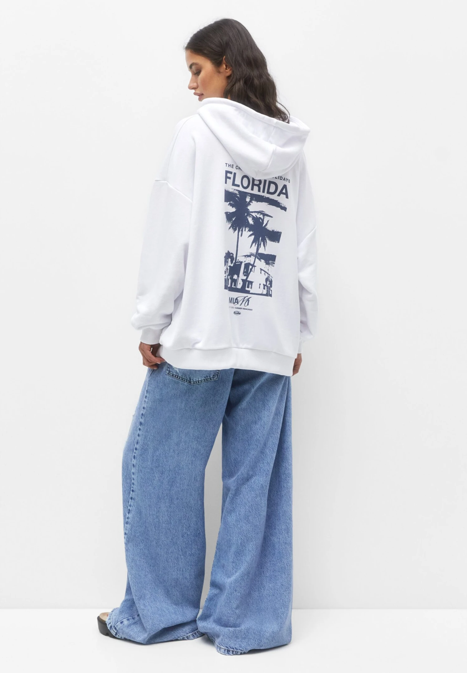 PULL & BEAR Felpa Con CappuccioWhite Donna Felpe PUC21J10S-A11 3 PULL & BEAR Felpa Con CappuccioWhite Donna Felpe PUC21J10S-A11