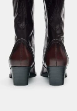 PULL & BEAR Stivali Texani / Biker - Bordeaux -Pull & Bear 89ab3df8969c44f0a5c1be0ff29a2c56