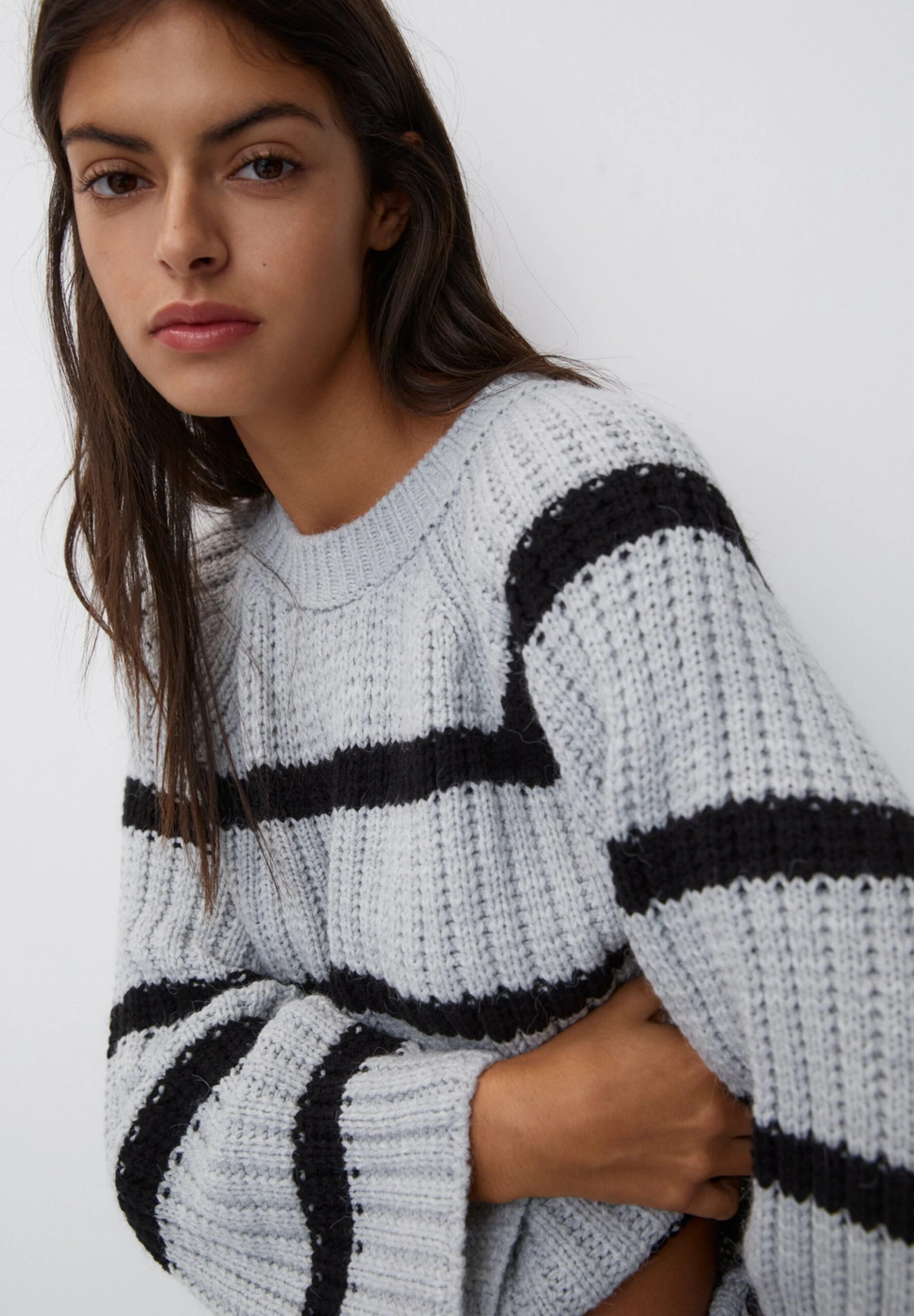 PULL & BEAR Striped Long SleeveMaglioneGrey Donna Maglieria PUC21I0P9-C11 6 PULL & BEAR Striped Long SleeveMaglioneGrey Donna Maglieria PUC21I0P9-C11 - immagine 4