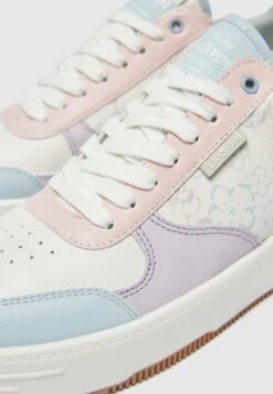 PULL & BEAR Lilo & Stitch - Sneakers Basse - White -Pull & Bear 8d4c1667350b49b09bdae74d26b40954