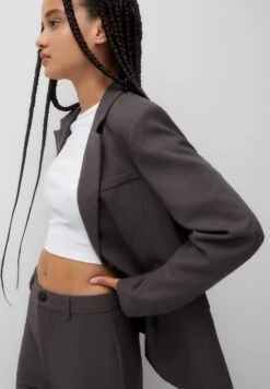 PULL & BEAR Double Breasted With Flap PocketsBlazerDark Grey Donna Giacche E Blazer PUC21G0IK-C11 11 PULL & BEAR Double Breasted With Flap PocketsBlazerDark Grey Donna Giacche E Blazer PUC21G0IK-C11 -Pull & Bear 8dbc1a64ae2746ee966c3af9bc945d50