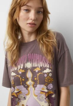 PULL & BEAR Short SleeveT-Shirt Con StampaBrown Donna T-shirt E Top PUC21D2HB-O11 11 PULL & BEAR Short SleeveT-Shirt Con StampaBrown Donna T-shirt E Top PUC21D2HB-O11 -Pull & Bear 8f1038a098464e6fa09fd5c6c60f3735