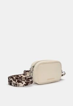 PULL & BEAR SHOULDER - Borsa A Tracolla - Beige -Pull & Bear 92c011324b8c458b8455c8e5e6054214