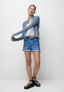 PULL & BEAR High-Waist Mom - Shorts Di Jeans - Blue Denim -Pull & Bear 938fda10819f4bd6a70dba5bb05435a7