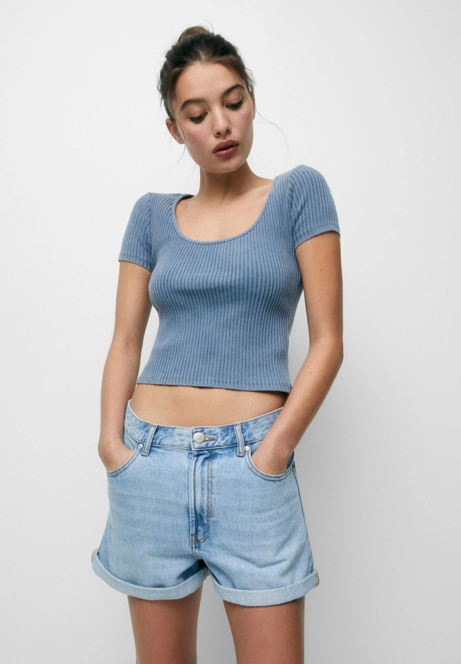 PULL & BEAR High-Waist MomShorts Di JeansStone Blue Denim Donna Shorts PUC21S0D1-K12 3 PULL & BEAR High-Waist MomShorts Di JeansStone Blue Denim Donna Shorts PUC21S0D1-K12