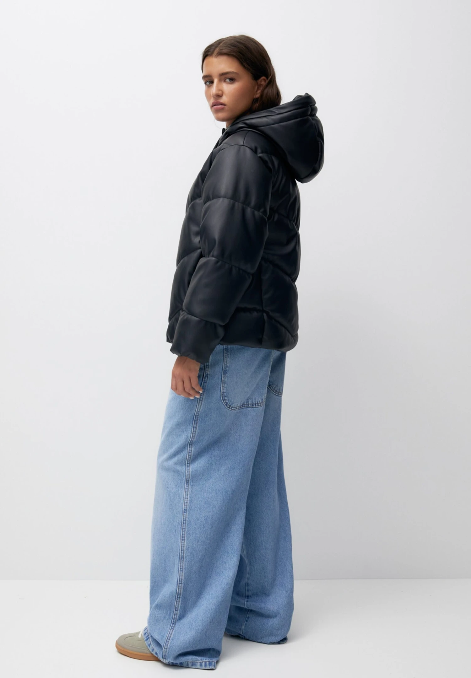 PULL & BEAR PufferGiacca In SimilpelleBlack Donna Giacche E Blazer PUC21U0GB-Q11 5 PULL & BEAR PufferGiacca In SimilpelleBlack Donna Giacche E Blazer PUC21U0GB-Q11 - immagine 3