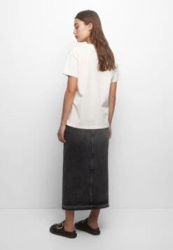 PULL & BEAR Graphic T-Shirt Con StampaBeige Donna T-shirt E Top PUC21D2A8-B11 -Pull & Bear 9a1e249b8f0a41f3888be61ec07b7102