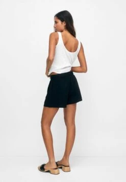 PULL & BEAR Rustic - Shorts - Black -Pull & Bear 9be8777744db469d89a8b553c137e406