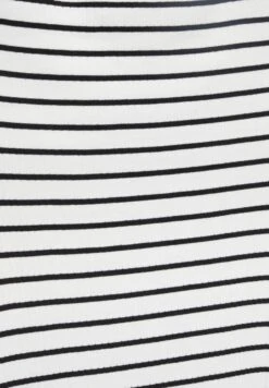 PULL & BEAR Strapless- Vestito Lungo - White 13 PULL & BEAR Strapless- Vestito Lungo - White -Pull & Bear 9c32bd6ea8b14bf7ac5d8cc4a83c276f