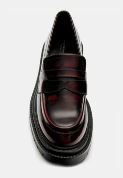 PULL & BEAR MIT PROFIL - Mocassini Eleganti - Bordeaux -Pull & Bear 9c84cf8c5ca24e3783f7e52308d9597f