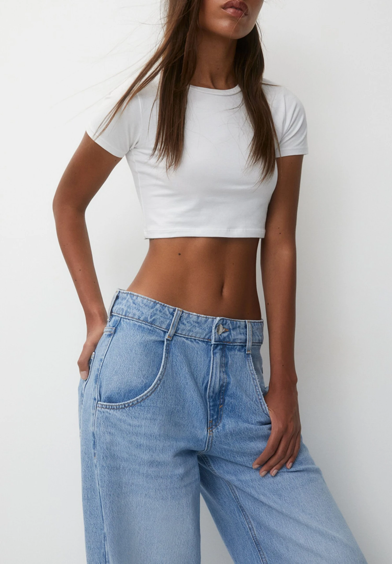 PULL & BEAR Mid-WaistJeans A SigarettaBlue Denim Donna Jeans PUC21N0MD-K11 6 PULL & BEAR Mid-WaistJeans A SigarettaBlue Denim Donna Jeans PUC21N0MD-K11 - immagine 4