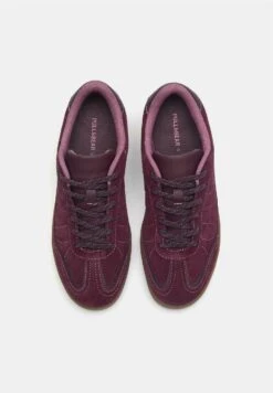 PULL & BEAR SNEAKER - Sneakers Basse - Bordeaux -Pull & Bear 9d906d98491e432fbb3fed24ab78f063