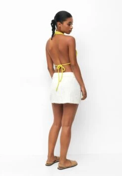 PULL & BEAR With Frayed Edges - Gonna A Campana - White -Pull & Bear a220be1d2f6149c79b54dff318031bac