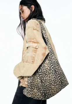 PULL & BEAR Shopping Bag - Mottled Dark Brown