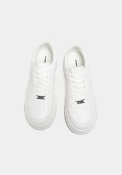 PULL & BEAR Mit DickerSneakers BasseWhite Donna Sneakers PUC11A0LV-A11 -Pull & Bear a50f68001a244c1a8f1c9b2f2965a345
