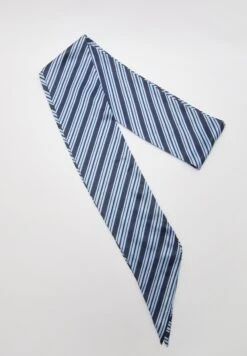 PULL & BEAR Striped ThinSciarpaBlue Donna Sciarpe PUC51G05K-K11 -Pull & Bear a565df734baf4f2ea20fdb73e08a672f
