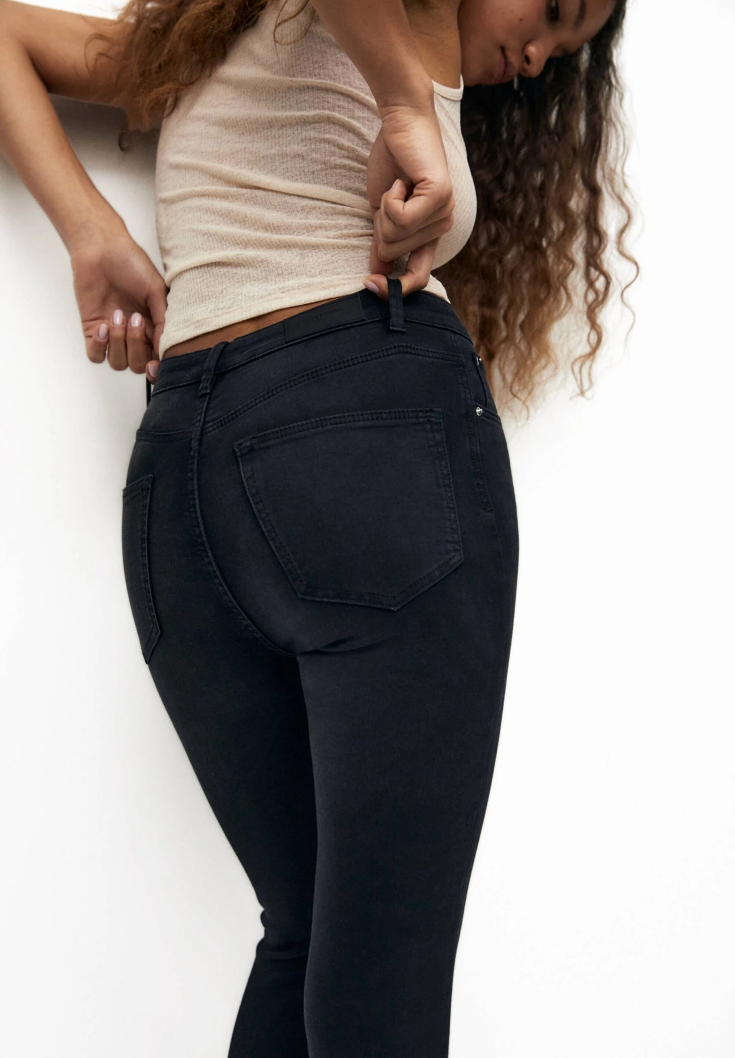 PULL & BEAR High WaistedJeans Skinny FitMottled Black Donna Jeans PUC21N0KE-Q11 7 PULL & BEAR High WaistedJeans Skinny FitMottled Black Donna Jeans PUC21N0KE-Q11 - immagine 5