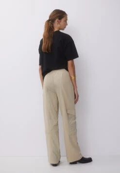 PULL & BEAR ContrastPantaloni CargoSand Donna Pantaloni PUC21A0VM-B11 11 PULL & BEAR ContrastPantaloni CargoSand Donna Pantaloni PUC21A0VM-B11 -Pull & Bear ab4cf64e776c40e891cb83239bd464e0