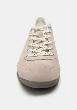 PULL & BEAR RETRO SNEAKER - Sneakers Basse - Pink -Pull & Bear ac0e90bfdfdd4cbdb66e6355e4f5b3ff