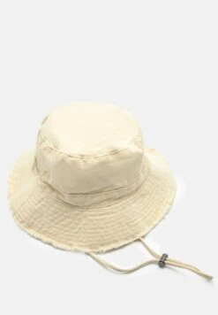 PULL & BEAR Frayed BucketCappelloBeige Donna Cappelli E Foulard PUC51B05C-B11 -Pull & Bear ad3ba8846e364b6abbc1cab08a8d68a7