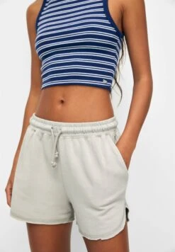 PULL & BEAR Varsity Bermuda - Pantaloni Sportivi - Stone -Pull & Bear ae23a46960e34d0684d441588394a68d