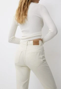 PULL & BEAR Mom - Jeans Tapered Fit - Mottled Beige -Pull & Bear ae61d4088c1d47be930b275909571818