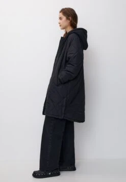 PULL & BEAR Puffer Cappotto InvernaleBlack Donna Cappotti PUC21U0H2-Q11 -Pull & Bear b057d9a97bf64bc7a151759856a6b388