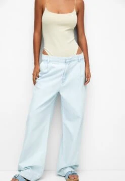 PULL & BEAR Darted Jeans A ZampaStone Blue Denim Donna Jeans PUC21N0LI-K11