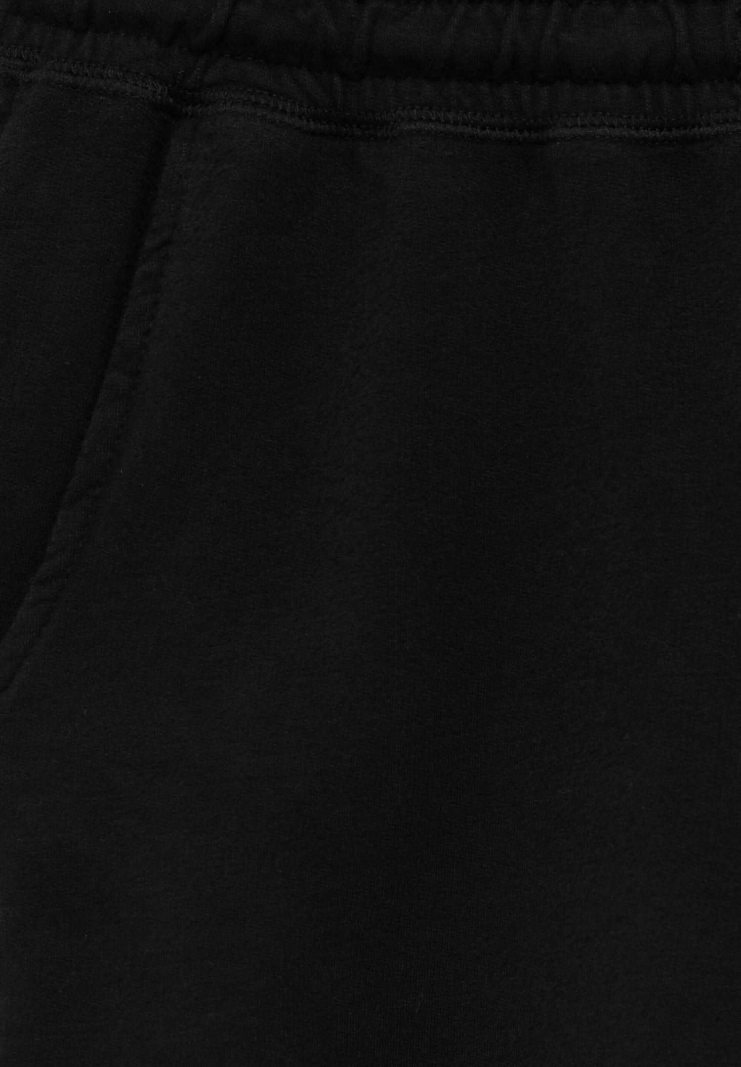 PULL & BEAR Varsity Bermuda - Pantaloni Sportivi - Black 8 PULL & BEAR Varsity Bermuda - Pantaloni Sportivi - Black - immagine 6