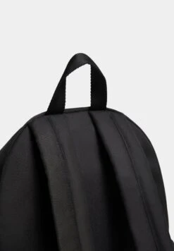 PULL & BEAR BasicZainoBlack Donna Borse PUC51Q03Z-Q11 8 PULL & BEAR BasicZainoBlack Donna Borse PUC51Q03Z-Q11 -Pull & Bear b2735cd14a1543dfa10016fc7779626c