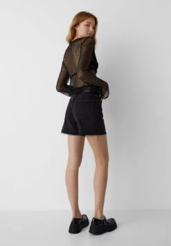 PULL & BEAR With Sequinned DetailCamicettaBlack Donna Camicie E Bluse PUC21E11X-Q11 -Pull & Bear b3bcccfc64f545f5bd7940f6da35c5ba