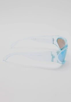 PULL & BEAR HolographicOcchiali Da SoleTurquoise Donna Occhiali Da Sole PUC51K013-L11 10 PULL & BEAR HolographicOcchiali Da SoleTurquoise Donna Occhiali Da Sole PUC51K013-L11 -Pull & Bear b608730e92694d55abd6331dc585a7a6