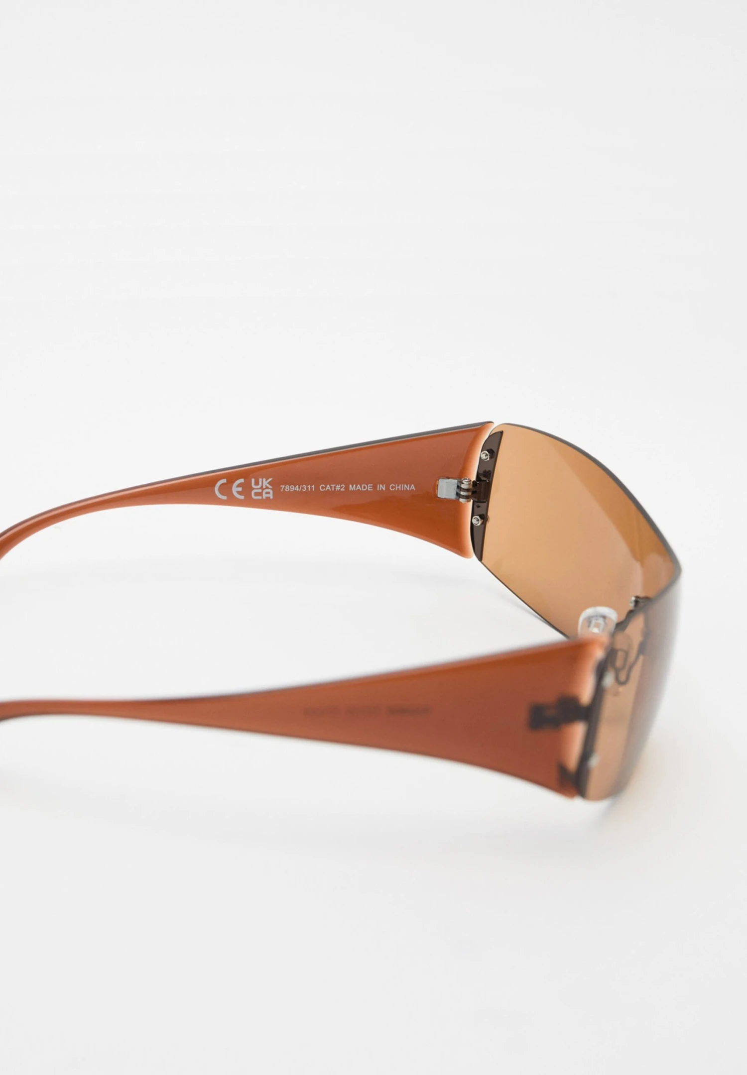 PULL & BEAR Narrow VisorOcchiali Da SoleLight Brown Donna Occhiali Da Sole PUC51K01J-O11 6 PULL & BEAR Narrow VisorOcchiali Da SoleLight Brown Donna Occhiali Da Sole PUC51K01J-O11 - immagine 4