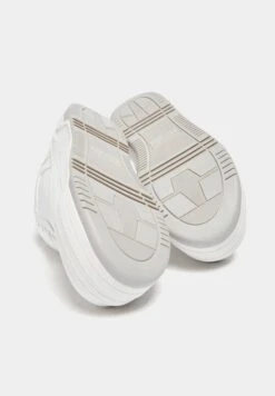 PULL & BEAR Mit DickerSneakers BasseWhite Donna Sneakers PUC11A0LV-A11 -Pull & Bear c0096d02de4449ce9bbe73acde23dd24